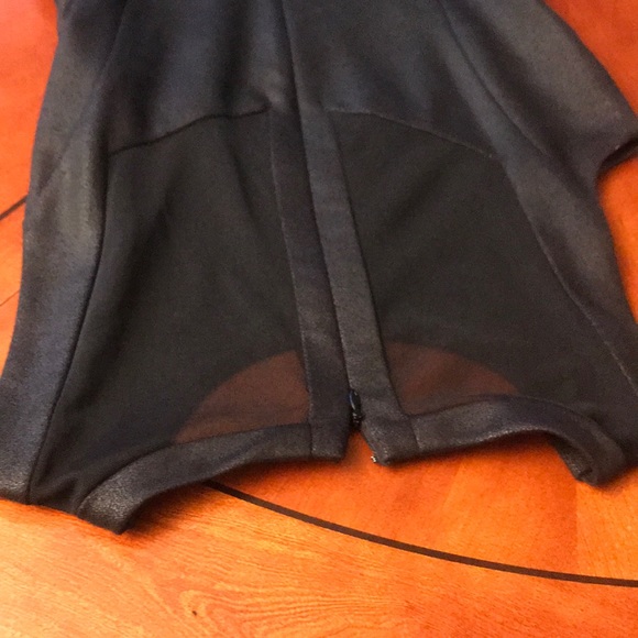 Classy black dress - Picture 2 of 2